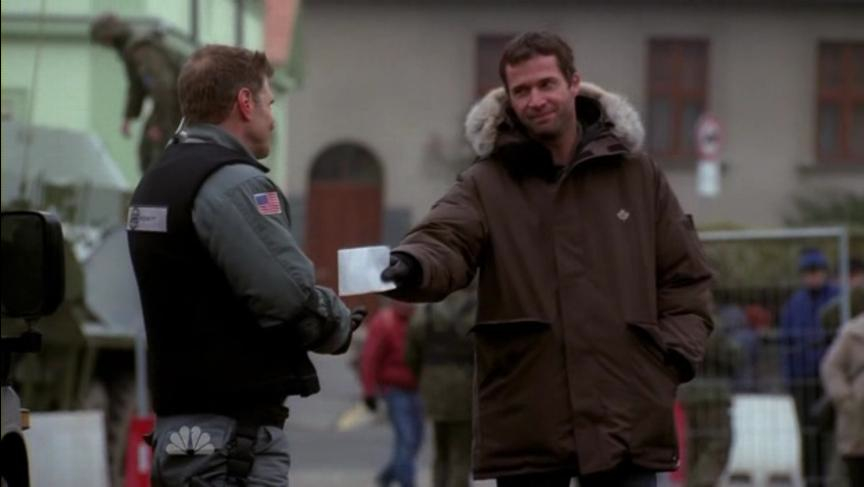 The.Philanthropist.S01E05.HDTV.XviD-LOL.avi_002373998