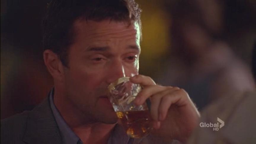 The.Philanthropist.S01E04.HDTV.XviD-LOL.avi_002319650