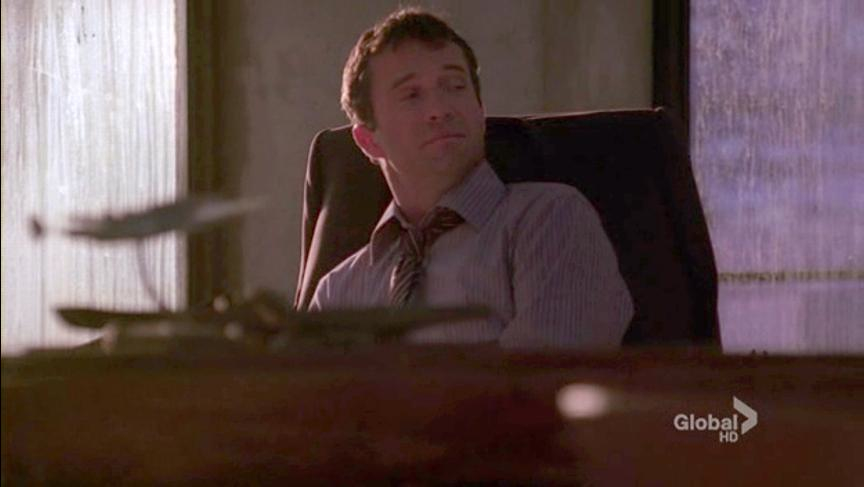 The.Philanthropist.S01E04.HDTV.XviD-LOL.avi_002423629